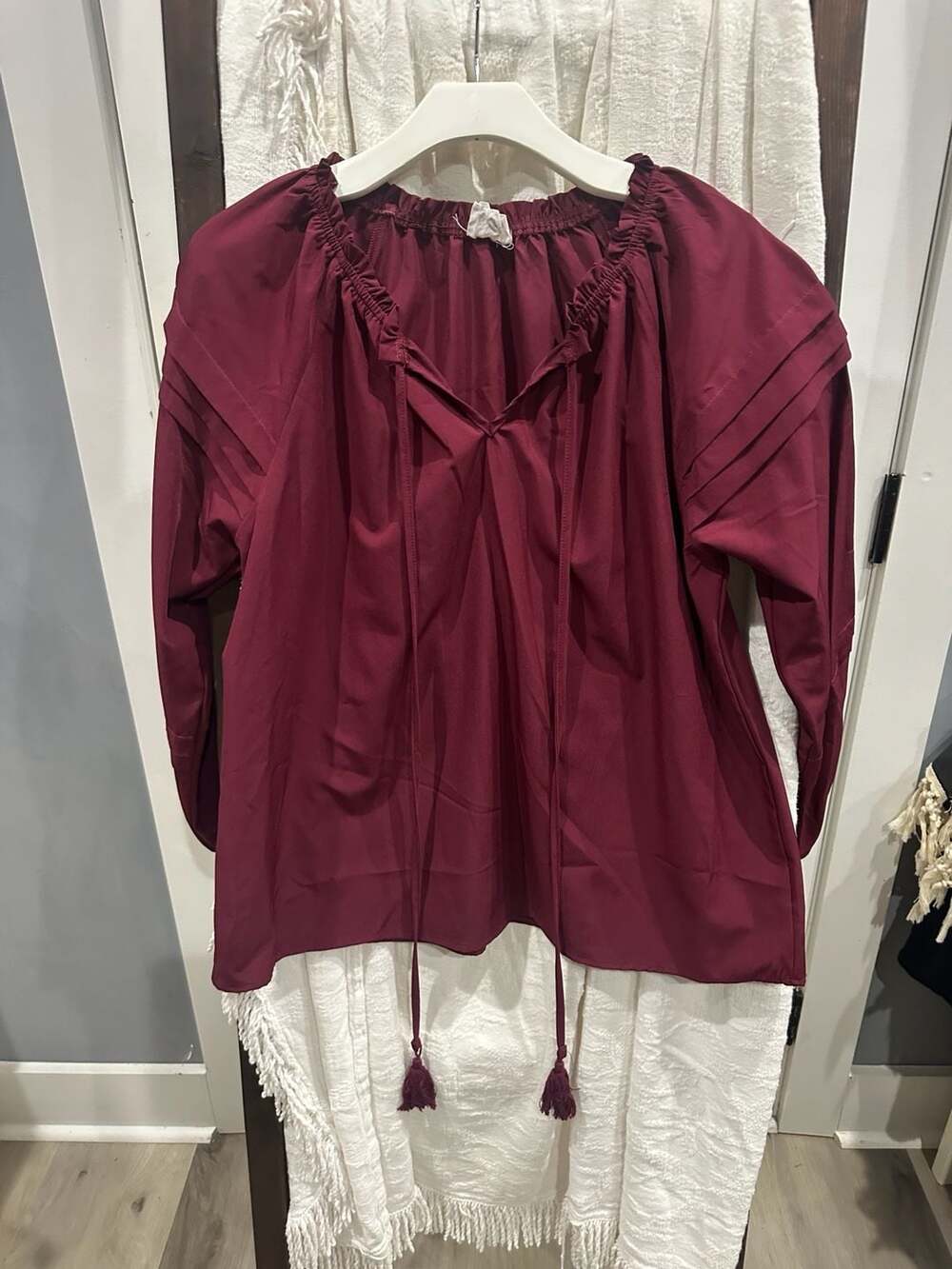 Andrée By Unit Tunic Top Size S Burgundy Long Sleeve Tassel Ruffle